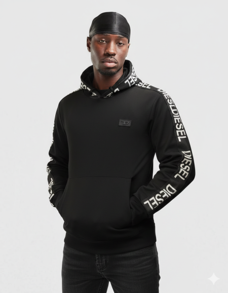 بلوزة هودي DIESEL