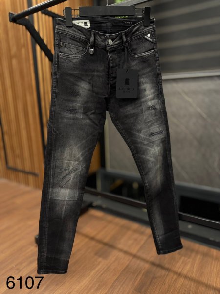 Lavarto jeans London