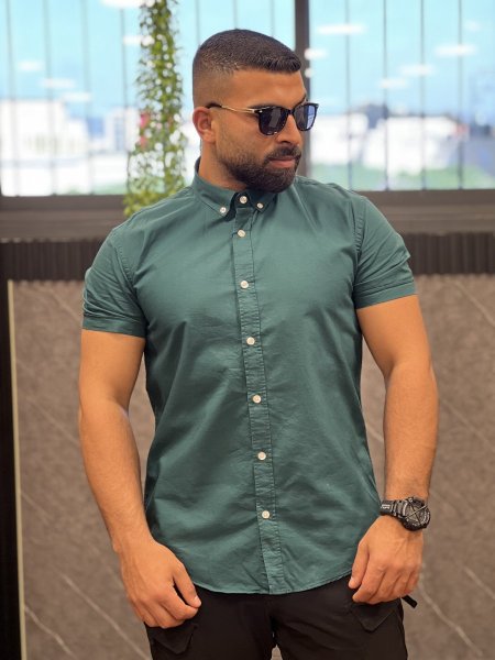 اخضر غامق