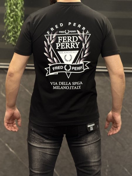 بلوزة fred perry