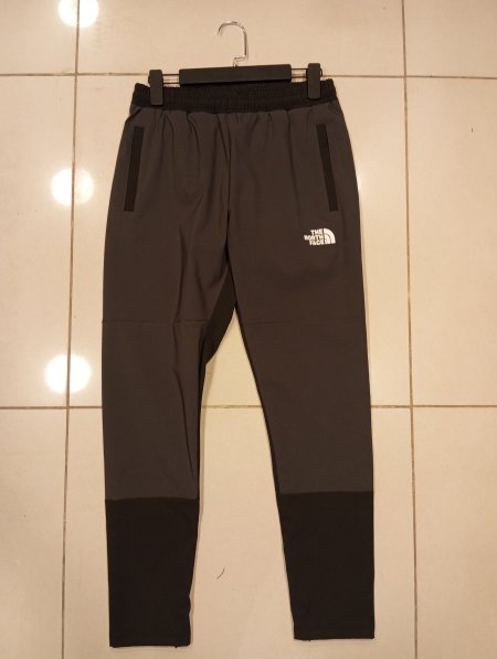 بنطلون نايلون The north face