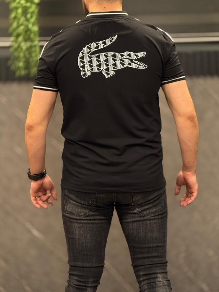 اسود (ابيض)