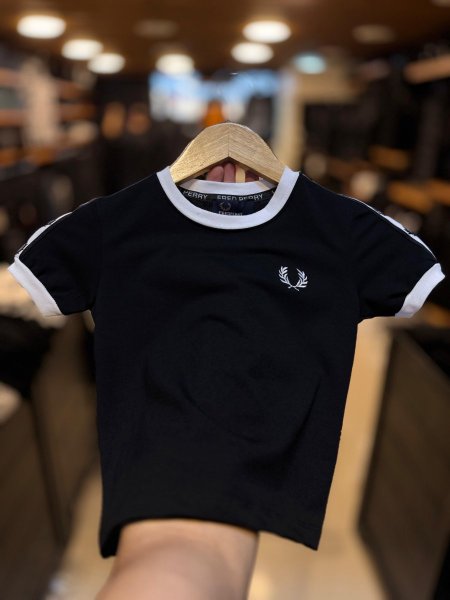 بلوز محير Fred Perry