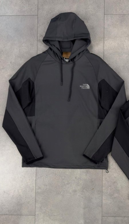 بلوزة نايلون The north face 