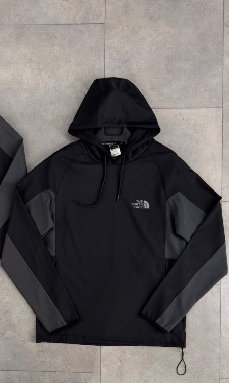 بلوزة نايلون The north face 