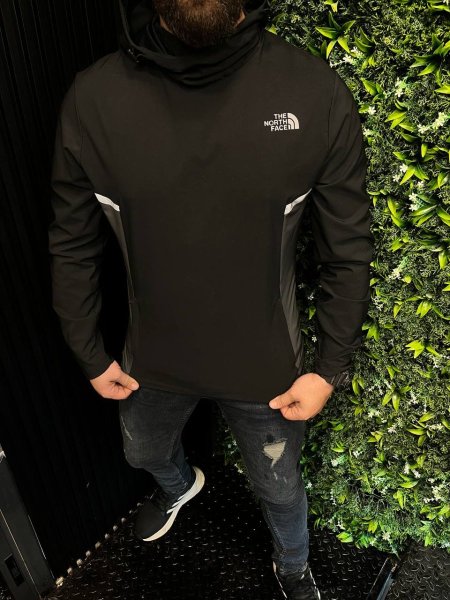 بلوزة نايلون The North Face 